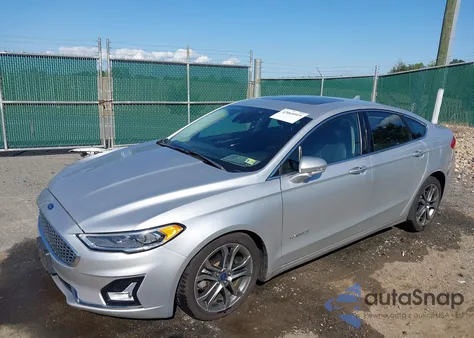 2019 Ford Fusion Hybrid Titanium из США, поврежденный, VIN 3FA6P0RU5KR273603